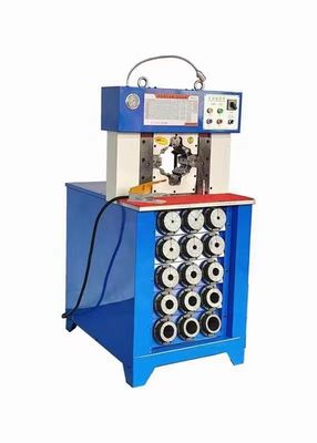 A C.A. automática do carro conduz a máquina de friso CBK-120 de 1500 toneladas resistente