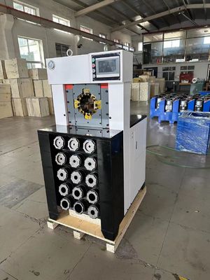 3 polegadas Máquina de Crimping de mangueira de alta pressão Força super fina 1500T 220V / 380V / 415V / 440V