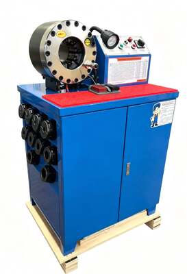 Máquina de friso de mangueira de borracha de 2 polegadas 600T 31,5Mpa Modelo superior Sistema de controle de botão de cor azul Tensão de 220v / 240v / 380v / 415v com faixa de friso de 6-51mm e 10 matrizes intercambiáveis
