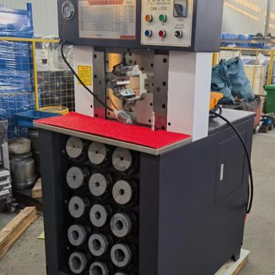Bom preço. CBK-120 máquina de friso da mangueira hidráulica de 3 polegadas 6 camadas da mangueira para o dispositivo on-line