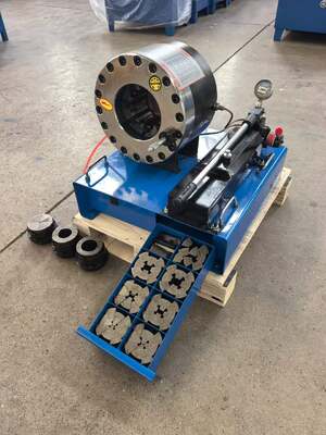 Bom preço. Máquina de friso manual da mangueira da força de pressão de 600 toneladas da eficiência elevada azul da cor de 2 polegadas 0 tensão da escala de friso de 6-51mm e de 10 dados intercambiáveis ​​para aplicações hidráulicas on-line
