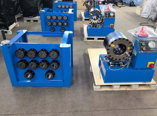2 polegadas de alcance de enxaguamento até 64 mm 2,5 polegadas de alcance de enxaguamento Máquina de enxaguamento de mangueira hidráulica Sistema de controle de algodão com ferramenta de molde de mudança rápida e rack e 10 matrizes intercambiáveis