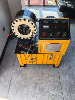 Bom preço. Máquina de crimpagem de mangueira hidráulica de cor amarela com design especial de 2 polegadas e 10 matrizes com pressão de bomba de óleo de 31,5Mpa 220v / 240v / 380v / 415v Opções de tensão e potência do motor 3KW / 4KW on-line