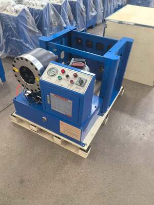 Bom preço. 2 centímetros de comprimento até 64 mm Cor azul 220V/240V/380V/415V Voltagem Máquina de compressão de mangueira hidráulica Sistema de controle de botões com ferramenta de molde de mudança rápida e rack e 10 matrizes intercambiáveis on-line