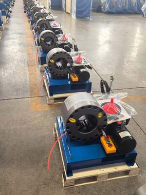 Bom preço. Máquina de friso de mangueira hidráulica, tensão 12v/24v, 2 cabeças, com força de friso 600t, 10 matrizes e faixa de 6-51mm para carregamento de carro on-line